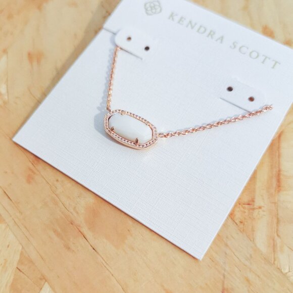 NEW Kendra Scott Elisa white Pearl Necklace Rose Gold - Picture 3 of 3